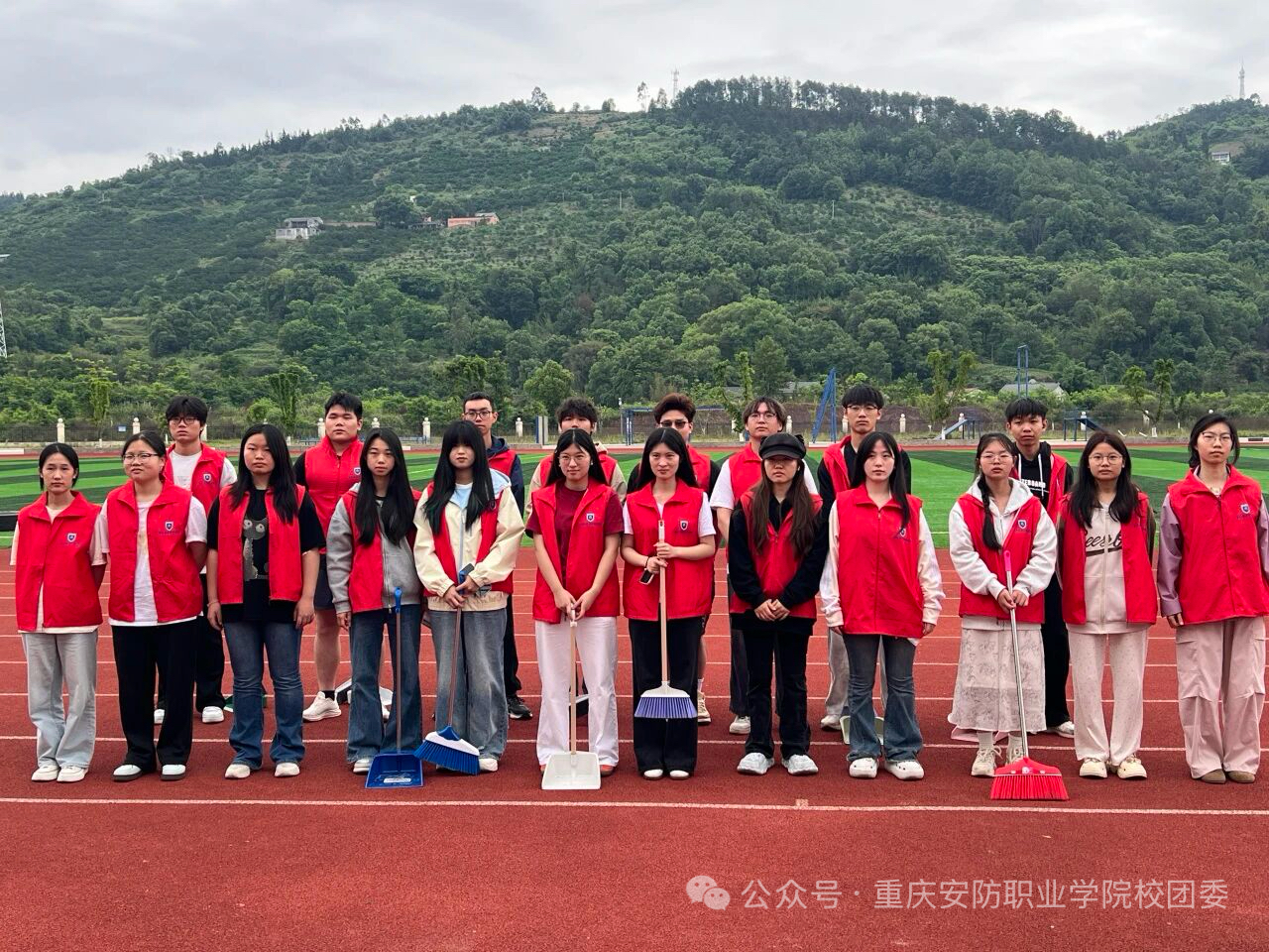 五四薪火传 洁小青在行动 | 校内外志愿服务双向赋能